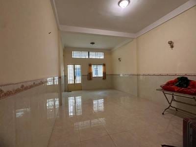House and lot À vendre de 134.4 m² habitables à Russey Keo
