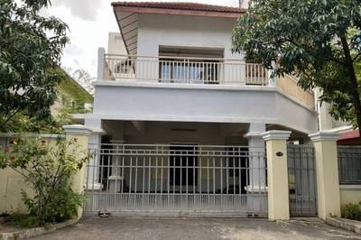 $2,200 Vila