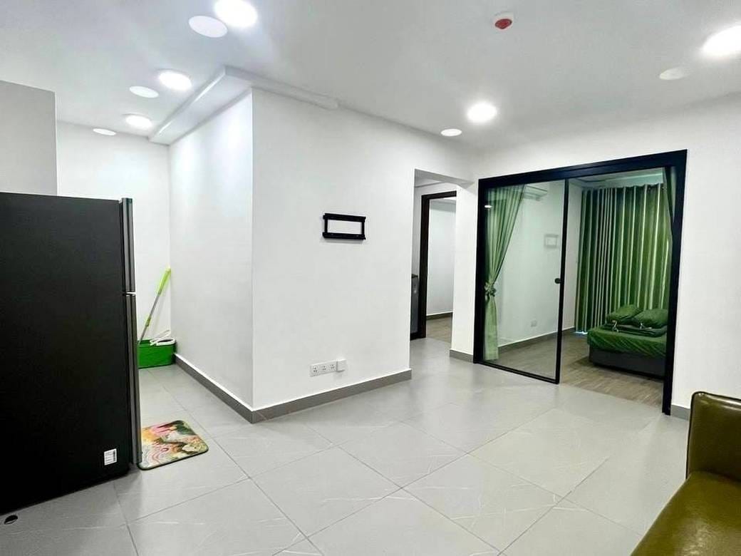 Urban Village Phase 2 | Zařízeno Condo For Sale & Rent
