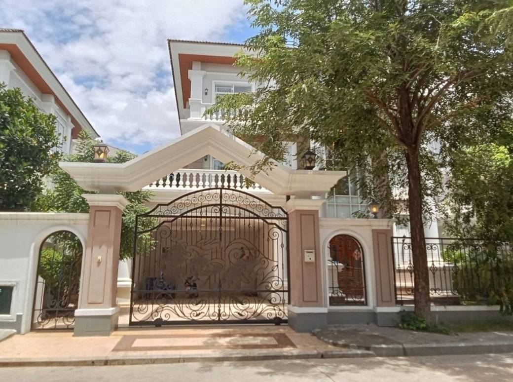 Villa For Rent in Nirouth, Chbar Ampov, Phnom Penh