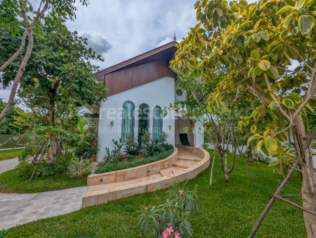 $2,000 Vila