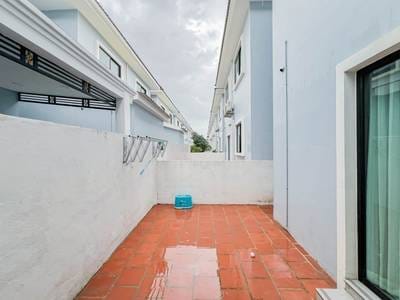 $125,000 Vila