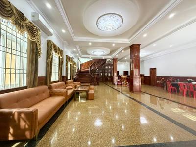 $2,600,000 Vila