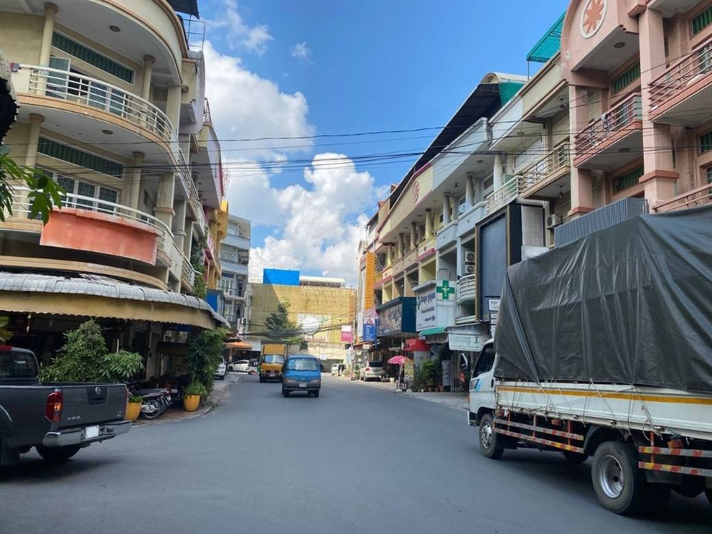 81 sqm Land Size Shophouse Na prodej