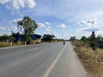 Sklad Na prodej in Nhaeng Nhang, Tram Kak, Takeo
