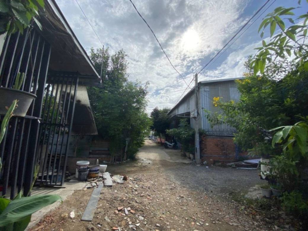126 sqm Land Size Sklad Na prodej