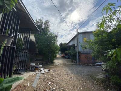 126 sqm Land Size Sklad Na prodej