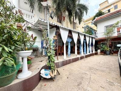 Vila Na prodej in Daun Penh $2,600,000