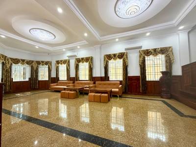 1,260 sqm Land Size Vila For Sale & Rent