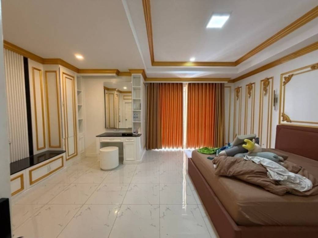 219.6 sqm Living Size Twin Villa For Sale in Dangkao
