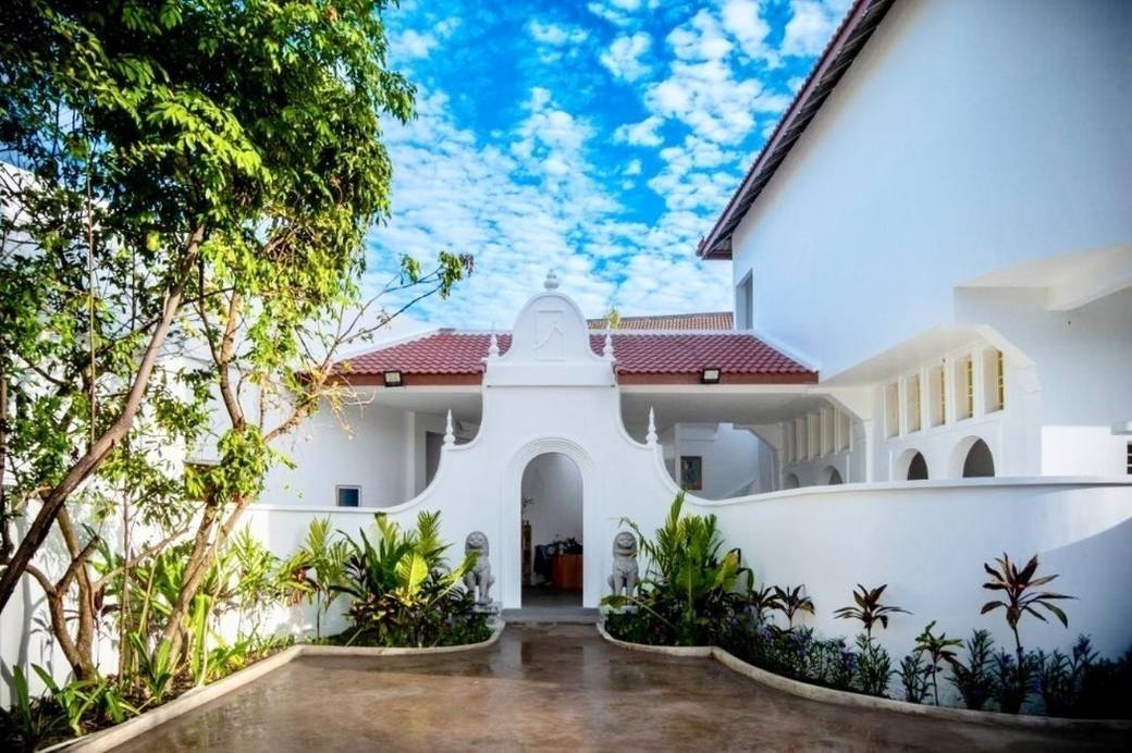 $600,000 Hotel