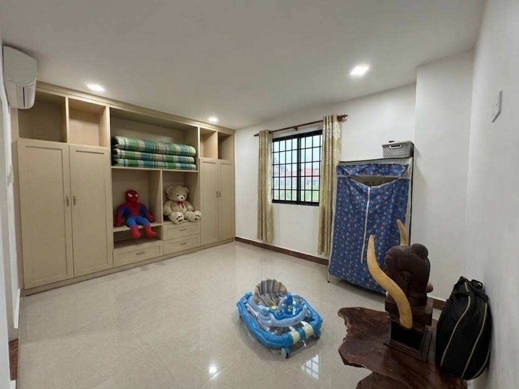 Flat House Na prodej in Sangkat Sambuor, Siem Reap, Siem Reap