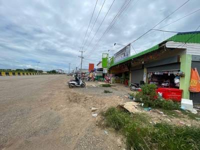 288 sqm Living Size Shophouse For Sale in Poipet