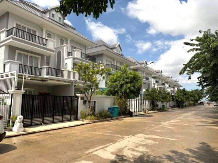 Prey Sa, Dangkao, Phnom Penh的双子别墅出售