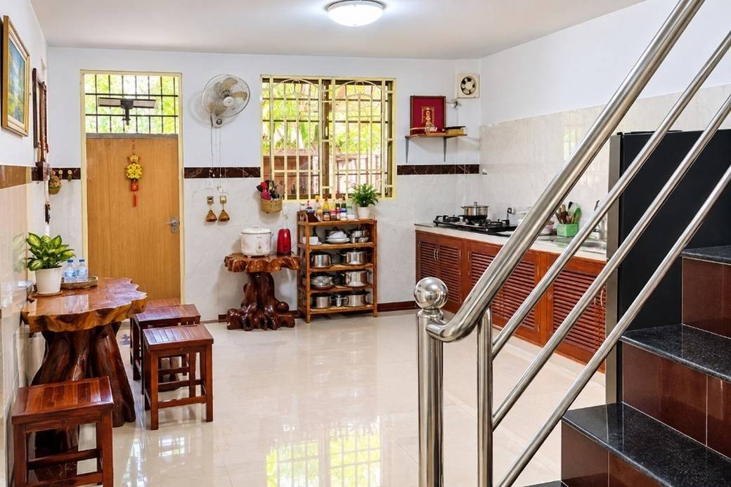 87 sqm Land Size House and lot Na prodej