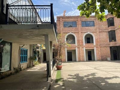 1,200 sqm Land Size Shophouse K pronájmu