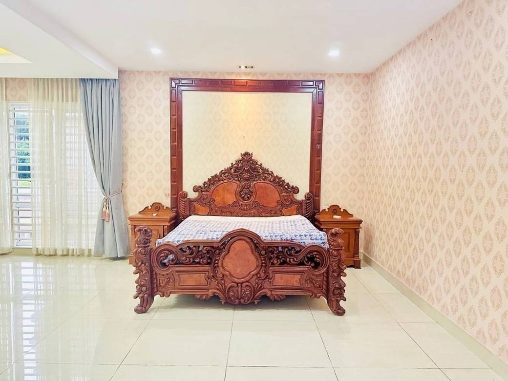 Villa For Rent in Nirouth, Chbar Ampov, Phnom Penh