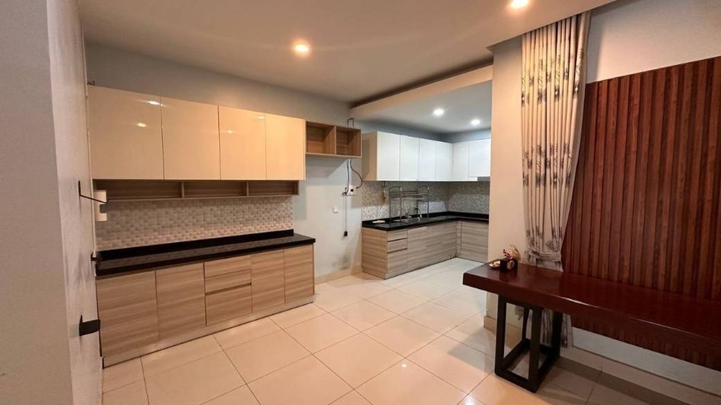 Borey Peng Huoth: The Star Platinum Euro Ville | Dvojvila Na prodej in Chbar Ampov $330,000