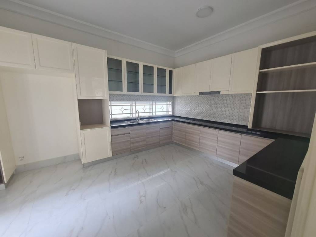 Borey Peng Huoth: The Star Platinum Euro Ville | Chbar Ampov别墅出租，价格$2,300