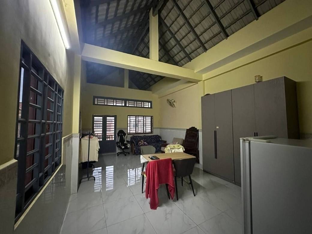 267 sqm Living Size House and lot Na prodej in Toul Kork
