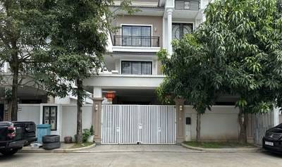 Borey Peng Huoth: The Star Platinum Euro Ville | $305,000 のツインヴィラ