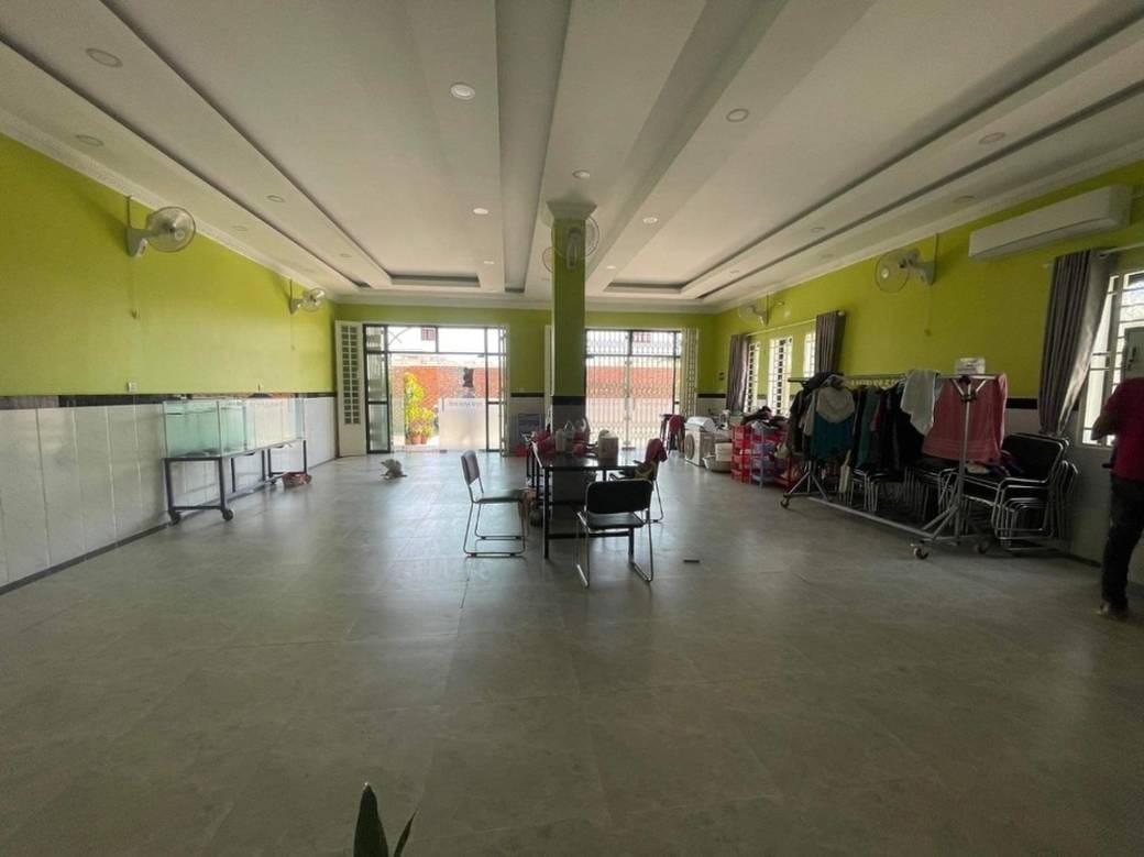 Dom szeregowy Na sprzedaż o powierzchni mieszkalnej 432 m² w Por Sen Chey