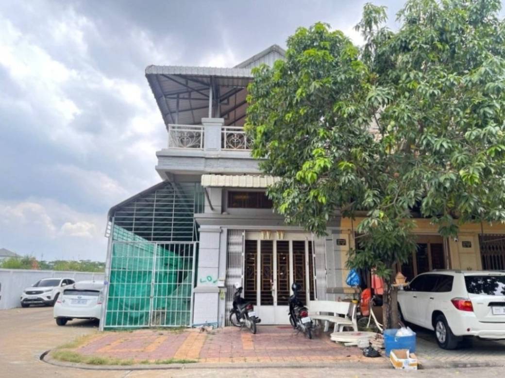69 sqm Land Size Řadový dům Na prodej