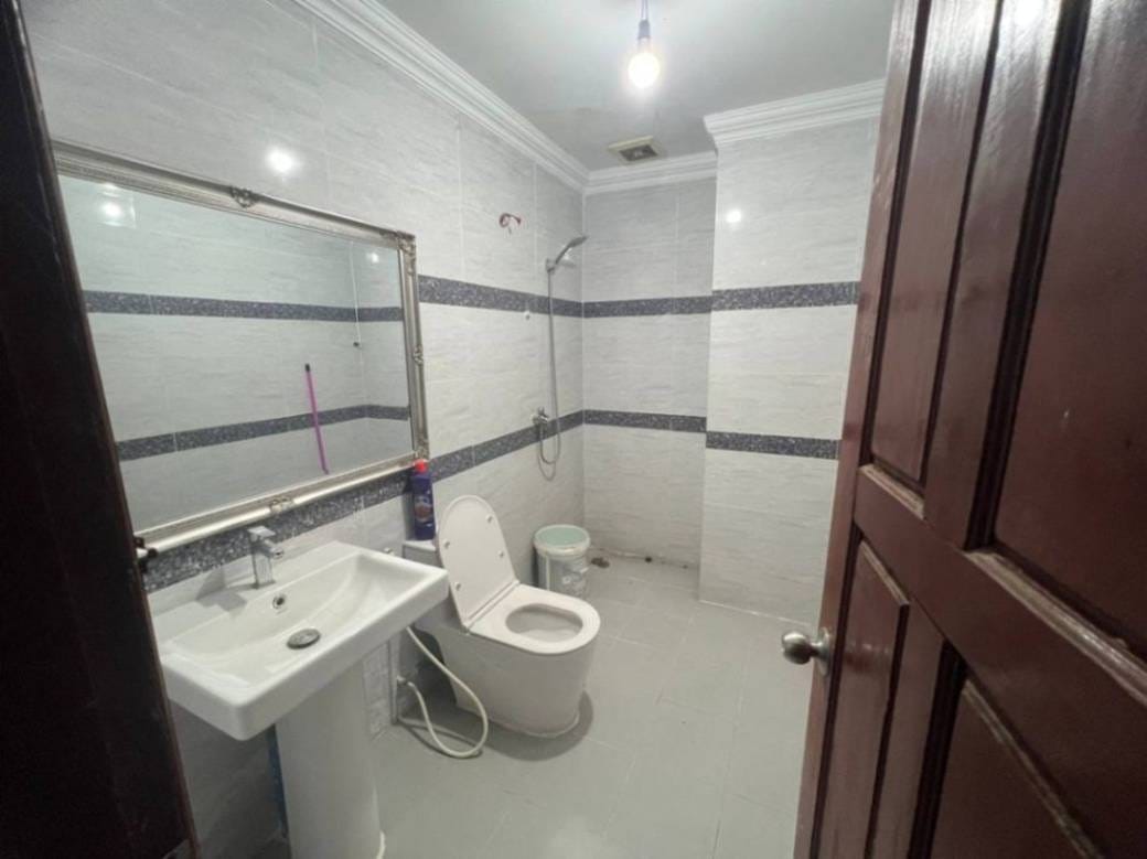 Řadový dům Na prodej in Tuek Thla, Sen Sok, Phnom Penh