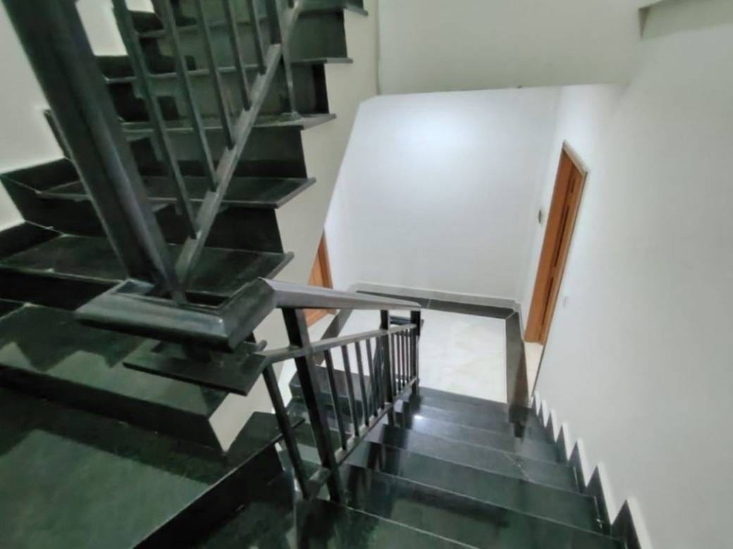 129 sqm Land Size Řadový dům Na prodej