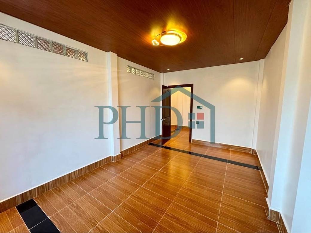 带5个停车位的House and lotFor Sale & Rent