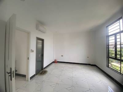 176 sqm Living Size Vila Na prodej in Ponhea Lueu