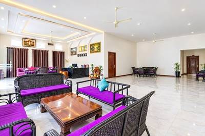 Zařízeno Hotel For Sale & Rent