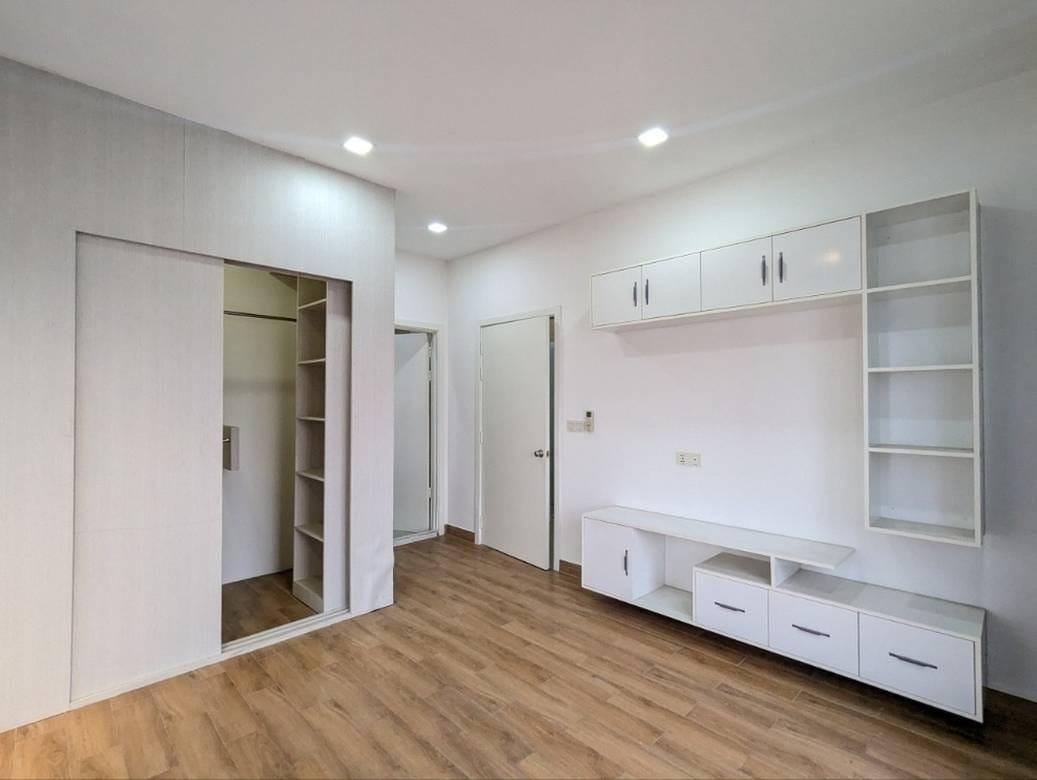 PS Crystal Condominium | 33-108 sqm Living Size Condo For Sale in Meanchey
