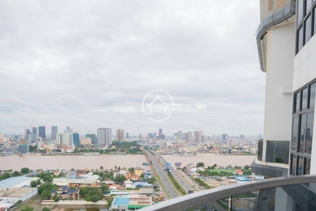 The Peninsula Private Residences | $325,000 Condo