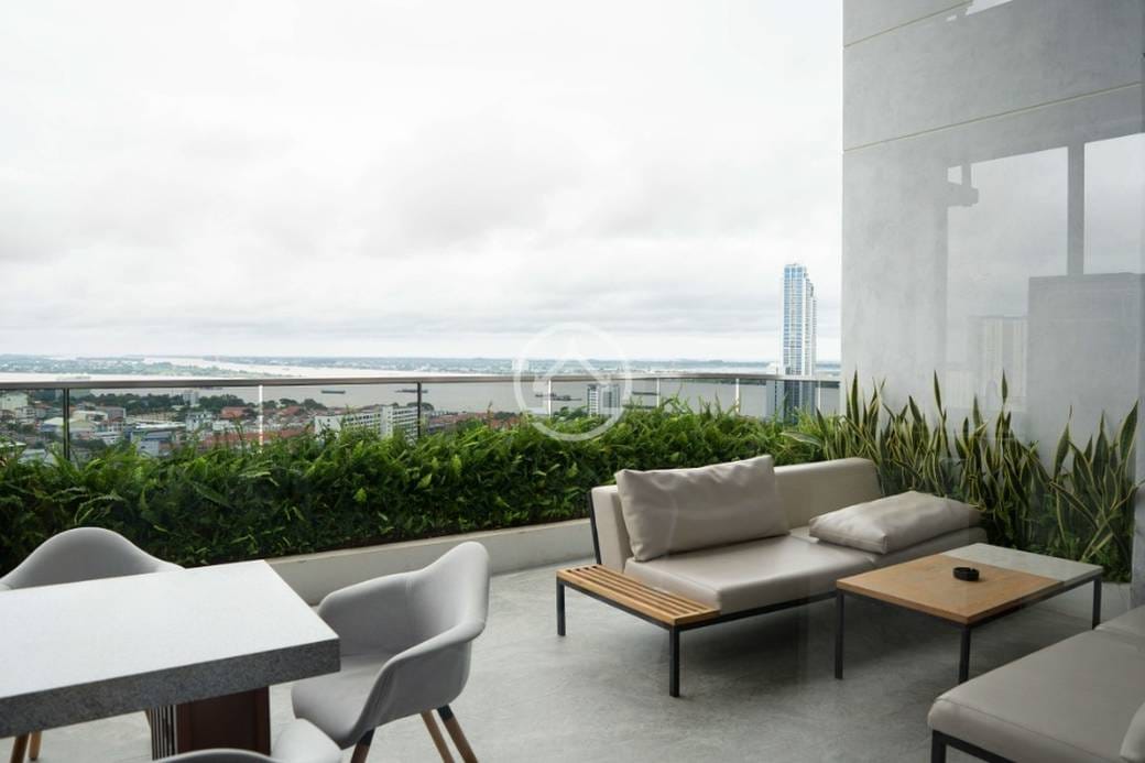 The Peninsula Private Residences | $290,000 Condo