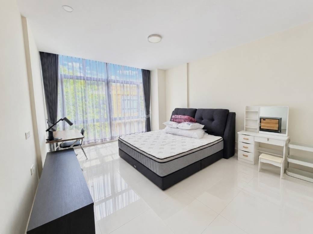 Shophouse For Rent in Nirouth, Chbar Ampov, Phnom Penh