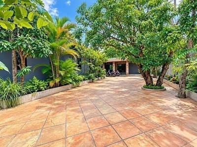 600 sqm Land Size House and lot For Sale & Rent