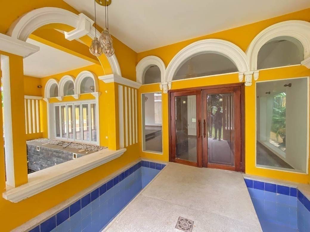 $380,000 Hotel