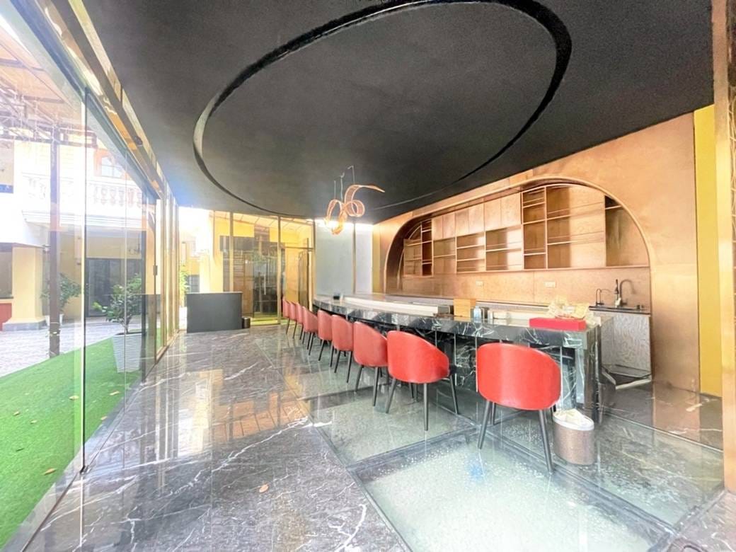 561 sqm Land Size Villa For Rent
