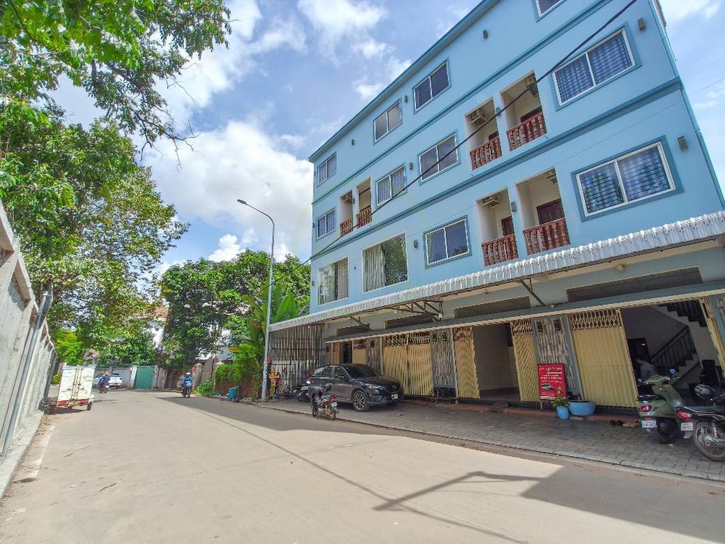 Shophouse For Rent with 1 Parking Space