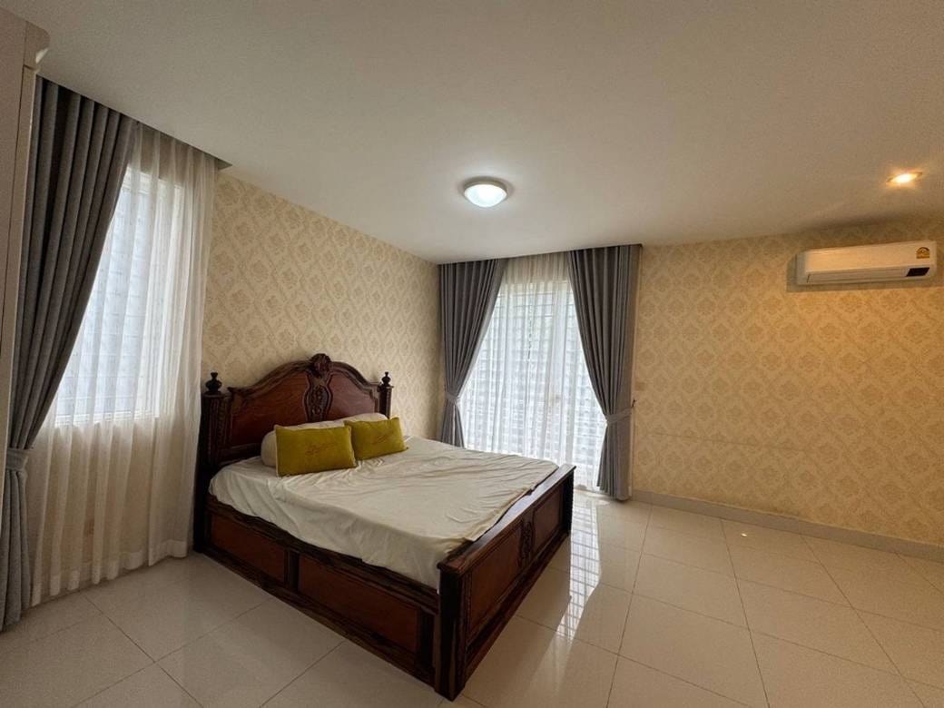 Borey Peng Huoth: The Star Platinum Mercurean I | Maison en rangée Meublé À louer