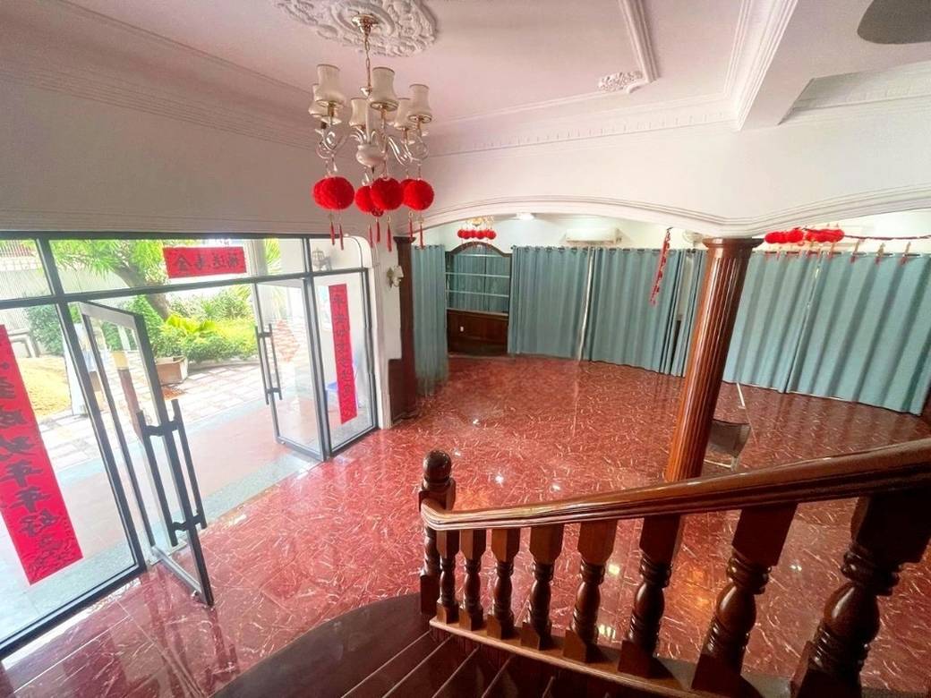 561 sqm Land Size Villa For Rent