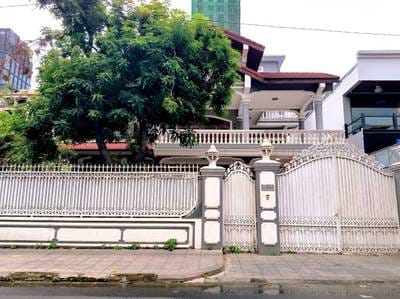 $6,500 Villa