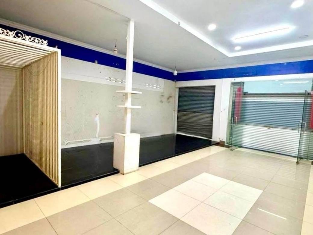 $2,000 CommercialShophouse