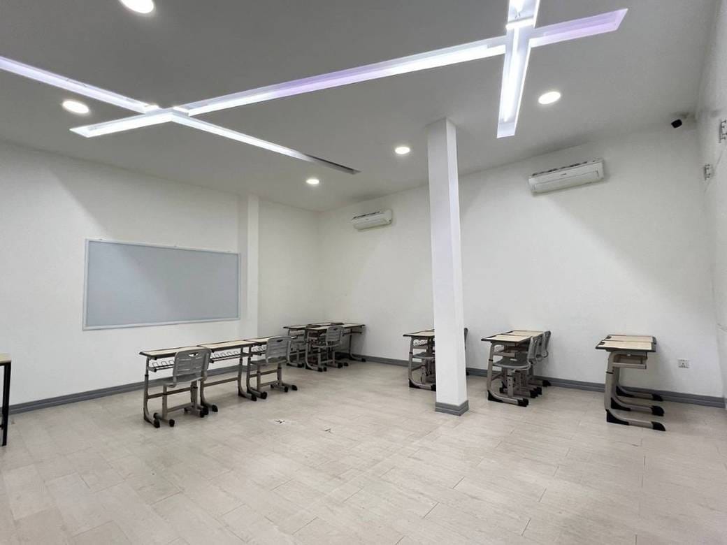 600 sqm Living Size Shophouse K pronájmu in Boeng Keng Kang