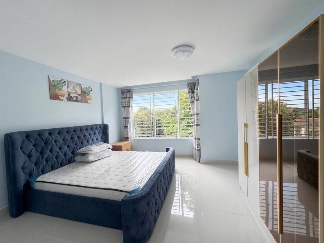 ลิงก์เฮ้าส์ For Sale & Rent ใน Nirouth, Chbar Ampov, Phnom Penh