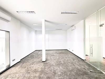 810 sqm Living Size CommercialShophouse K pronájmu in Boeng Keng Kang