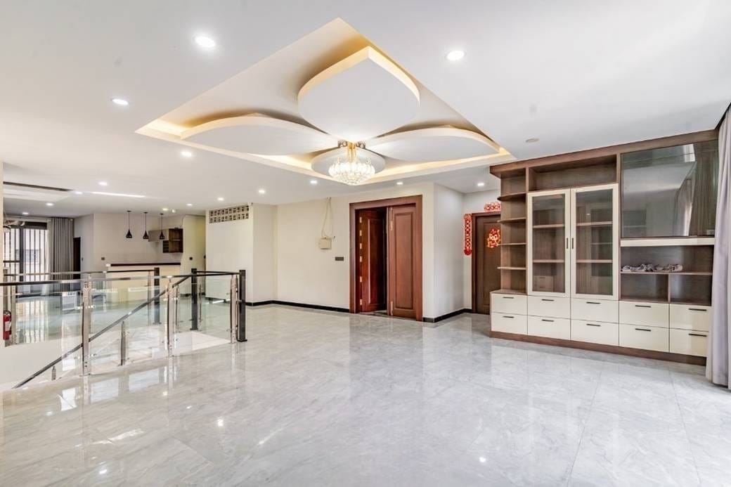 อาคาร สำหรับเช่า ใน Boeng Keng Kang $18,000