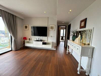 Embassy Central | Zařízeno Condo Na prodej
