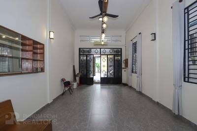 House and lot For Rent in BKK 2, Boeng Keng Kang, Phnom Penh
